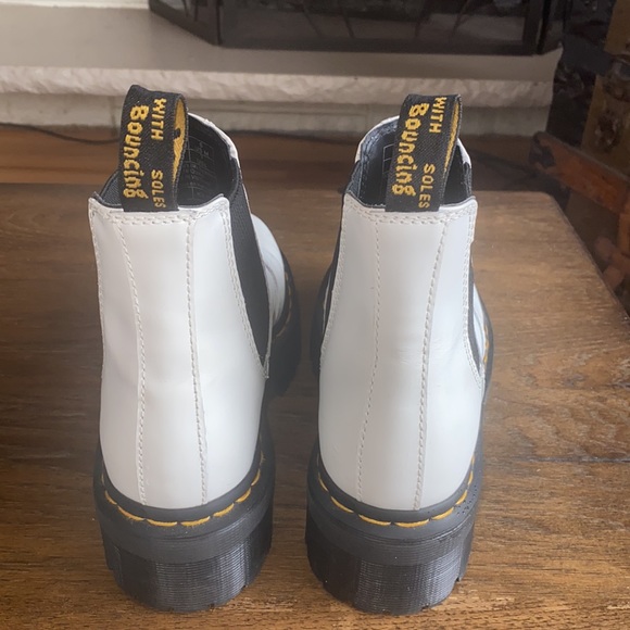 DR. MARTENS Chelsea Platform Boot - Picture 4 of 5